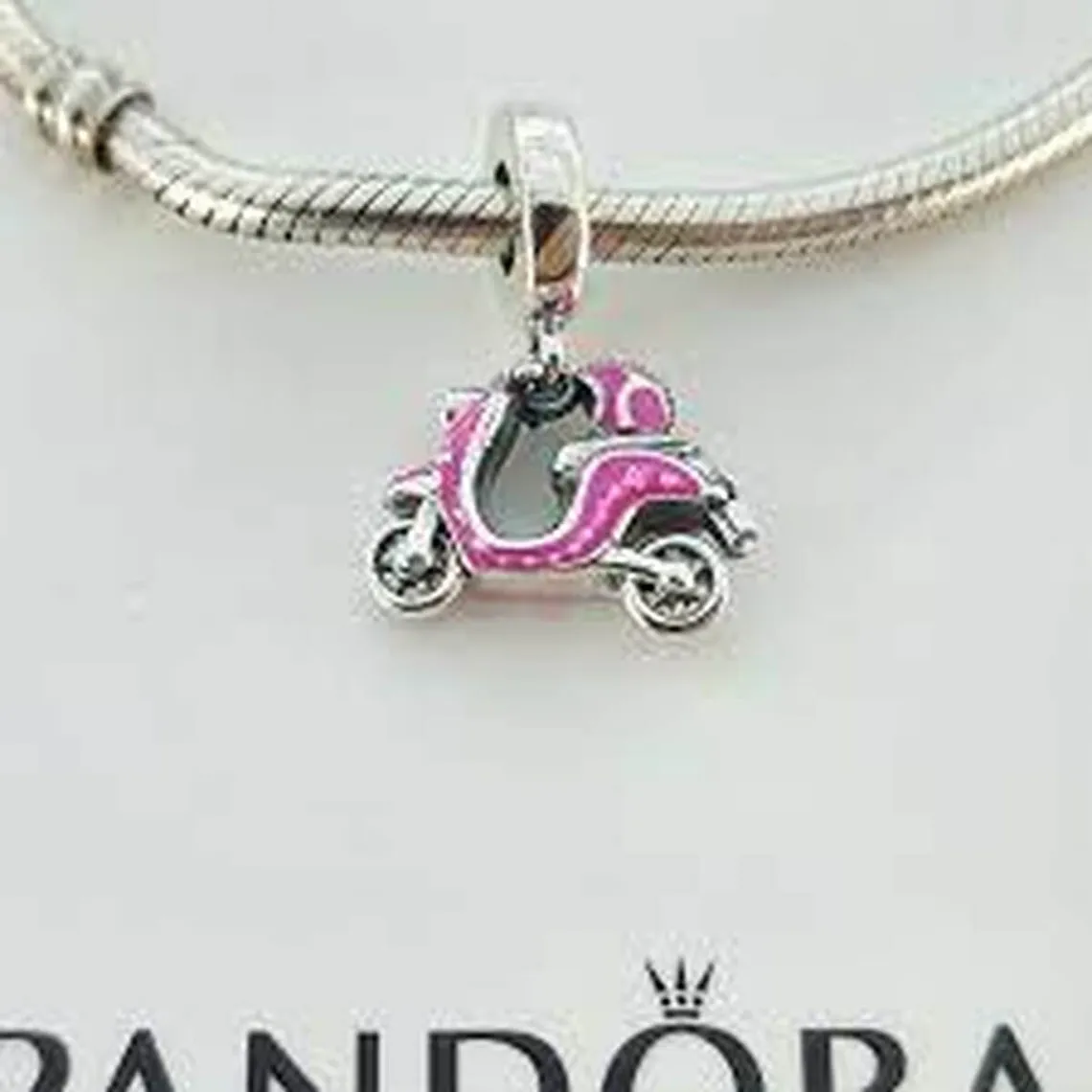 Charm Pendant Scooter - Pandora Moments  | 3 Suisses