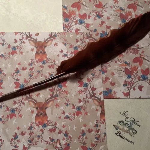 Lot de 5 feuilles carrées, fantaisies d'automne,  papier scrapbooking, cerfs, faon, oiseaux.. 250g.