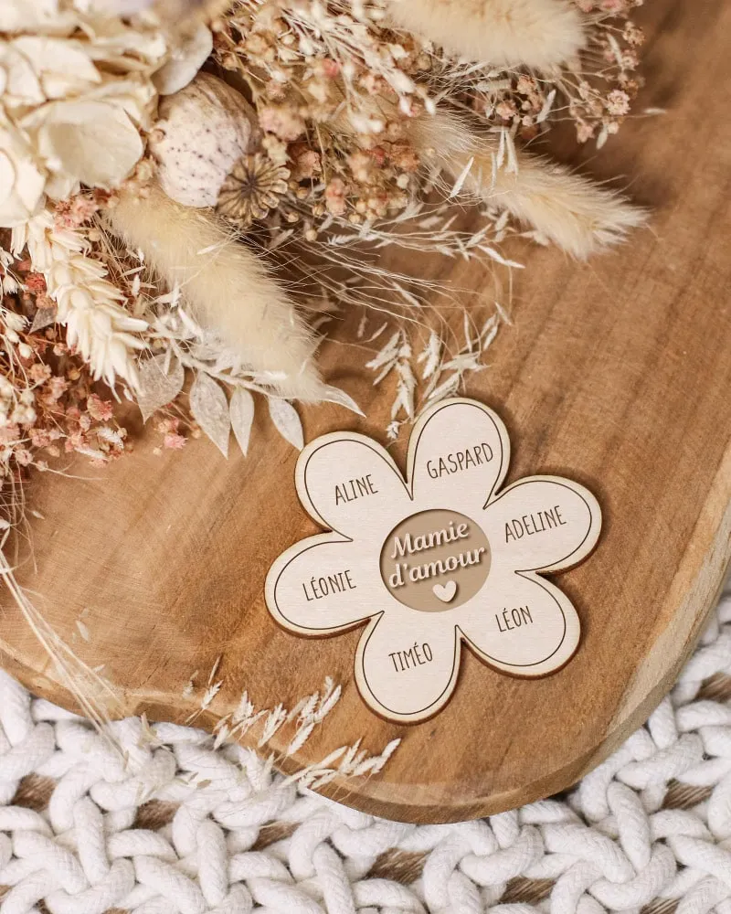 Magnet Marguerite en bois personnalisé - Mamie d'amour avec prénoms enfants